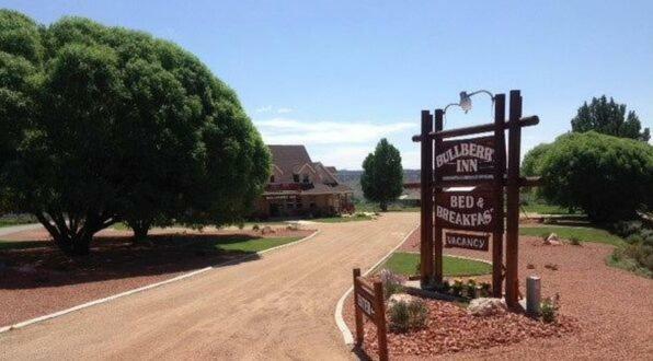 تروبيك Bullberry Inn Bed & Breakfast المظهر الخارجي الصورة